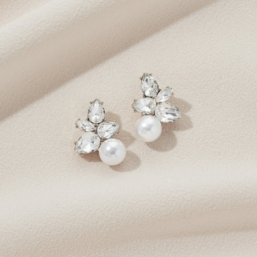 Remi Studs in Silver, Clip on by Olive and Piper